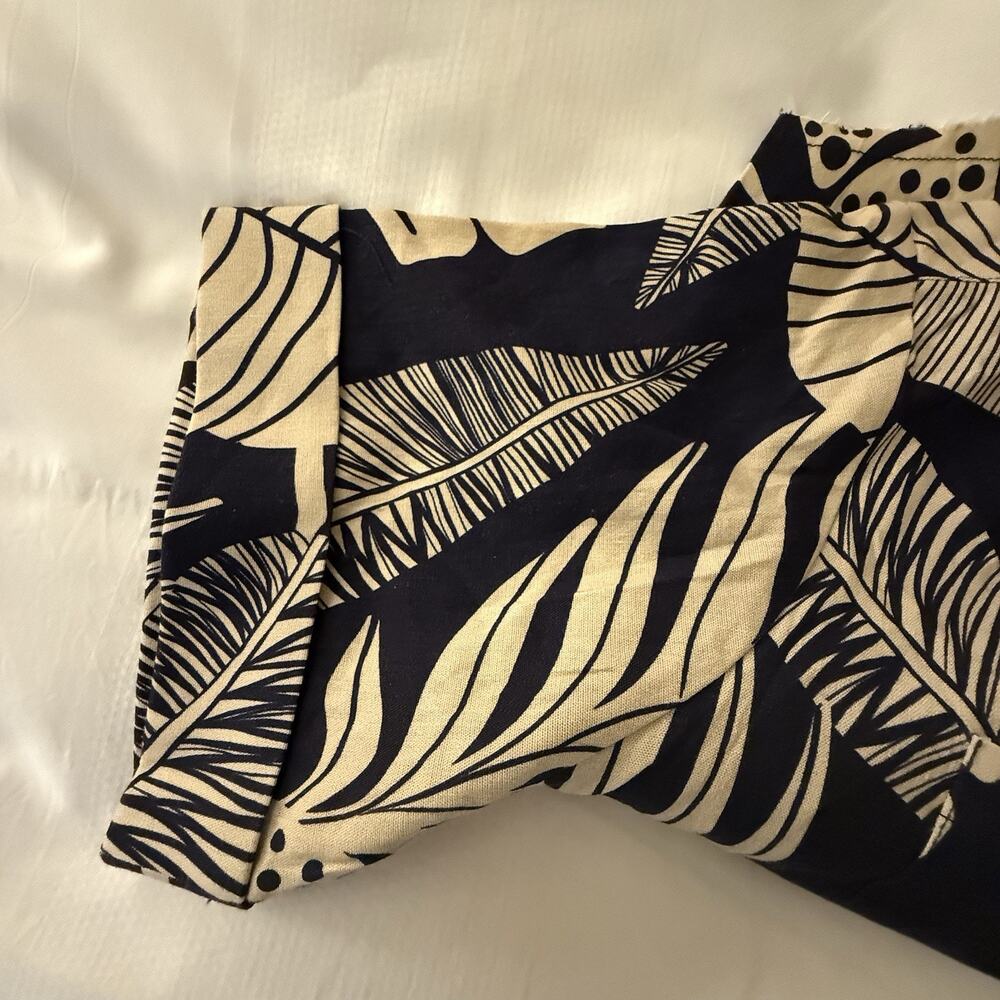 Shore Raw Hem Short Sleeve Navy Nautical Palm Shirt Womens Medium NWT MSRP $118 - Picture 7 of 7